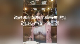 大妈自拍给网友展示自己的奶子