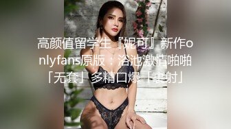 大神旅游景区一路走一路抄底众多的美女少妇眼界大开 (19)