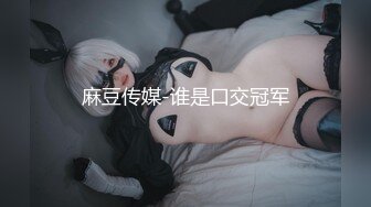 俄罗斯地铁站偷拍漂亮的短裙美女 时不时的用包挡屁屁 肯定有猫腻 在坚持不懈的努力下终于看到了白嫩的无毛小嫩鲍