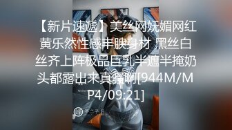 【小优的榨汁机】约两个粉丝斗地主，色情游戏真刺激，一会儿被脱光来3P