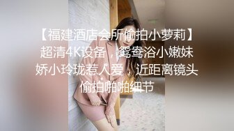 童颜巨乳小迷妹，全程露脸这大奶子好诱人，镜头前发骚放肆揉捏变形好刺激，撅着大屁股求草，自慰骚穴呻吟