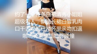 [MP4/ 600M] 眼镜骚熟女3P大战，两根屌轮流吃，骑乘边操边插嘴，后入猛怼小骚货