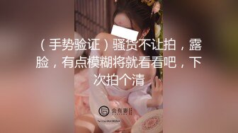 极品网红女神 美腿尤物御姐女神〖苹果〗蓝色高跟丝袜诱惑，极品反差御姐人妻床上喜欢一边被羞辱一边挨操