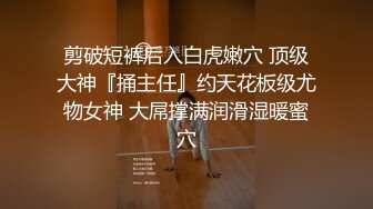 二月新流出推特厕拍大神SAOB潜入商场女厕近距离偷拍几个漂亮美女的逼逼比第1季强