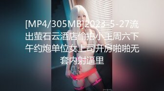 长裙高跟美女这是憋了多久