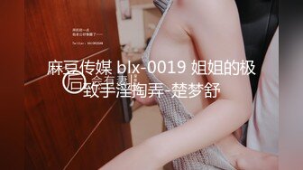 [MP4/ 1.71G] 双飞名场面！清纯甜美00后美少女！幸福小哥狂干两妹子，骑乘位站立抽插