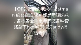 骚妈与儿子在家激情演绎，露脸逼毛没多少很干净把儿子鸡巴舔硬让儿子给舔逼逼好骚啊，激情抽插浪叫不要错过