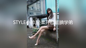 [MP4]气质超棒美女！首次操逼收费秀！双脚夹道具抽插，舔屌美臀骑乘位，扶着屁股后入，第一视角拍摄